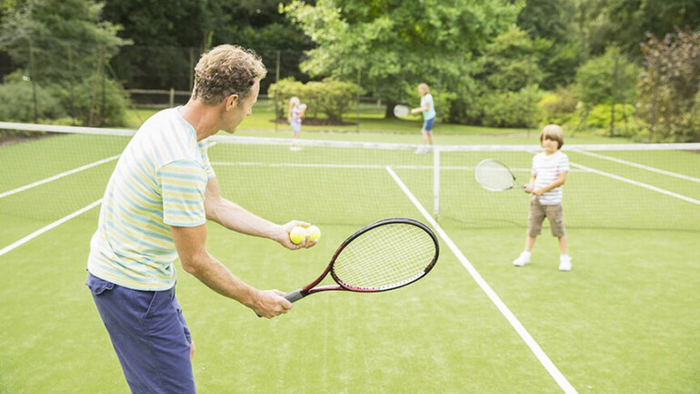 10 tips for parents of young tennis players